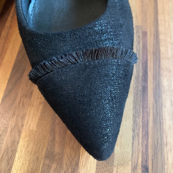 Donald Pliner "Exquisite Fancy Leather Fringed Shoes" - Picture 2 of 15